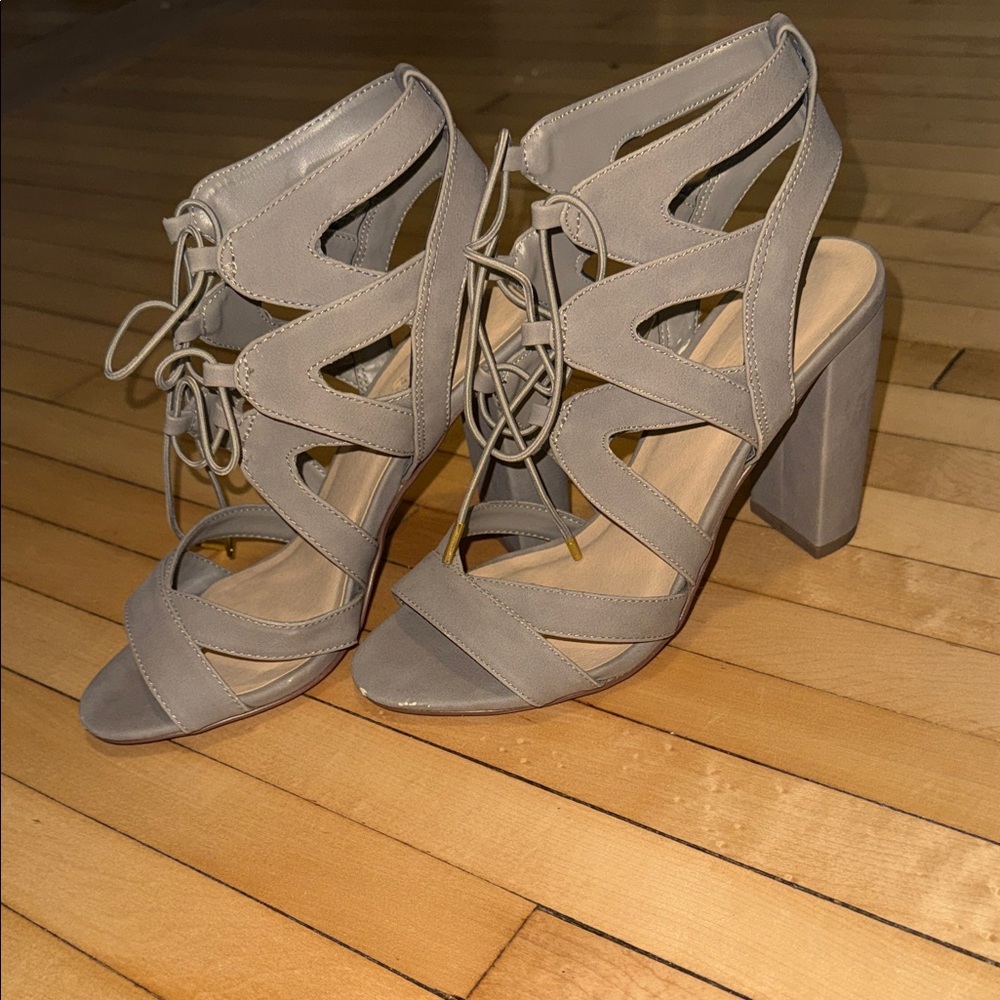 Stylish Gray Women's Heeled Sandals